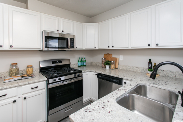 310 E 4400 S, Washington Terrace, UT 84405 — photo 9