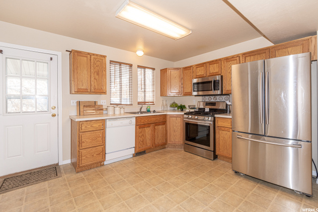 5337 S 2800 W, Roy, UT 84067 — photo 5