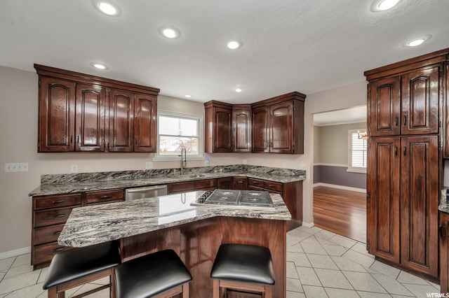 661 E Silver Shadows Dr, Murray, UT 84107 — photo 8