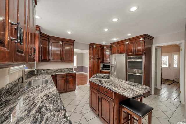 661 E Silver Shadows Dr, Murray, UT 84107 — photo 9
