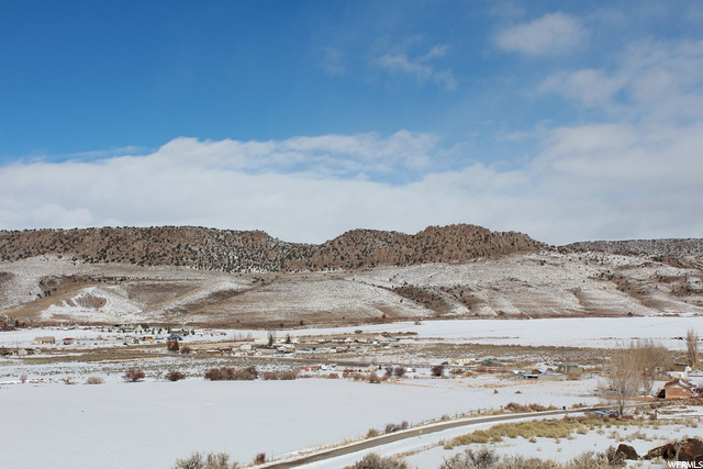 200 S Horrocks Ln E, Fremont, UT 84747 — photo 11