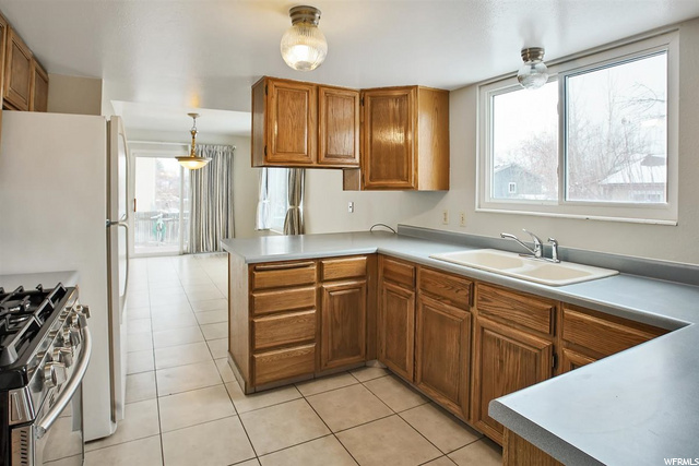 1487 E Bob Ln, Sandy, UT 84092 — photo 11