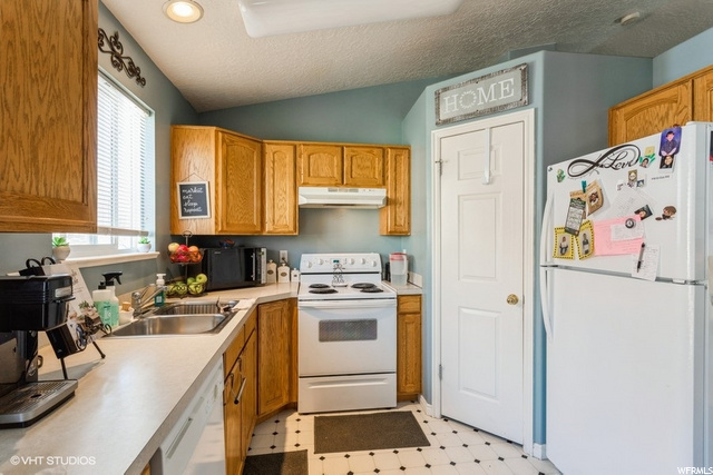 1222 N Willard Peak Dr E, Ogden, UT 84404 — photo 8