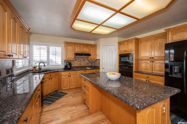 1467 E Center St Cir, Bountiful, UT 84010 — photo 11