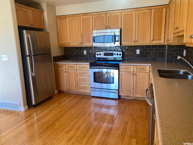 726 E Timbercraft Ln, Midvale, UT 84047 — photo 9