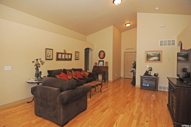 103 S Sam Gates Rd, Ogden, UT 84404 — photo 9