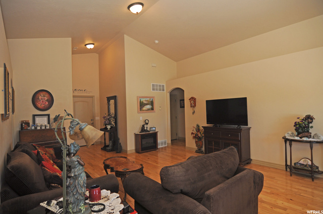 103 S Sam Gates Rd, Ogden, UT 84404 — photo 8