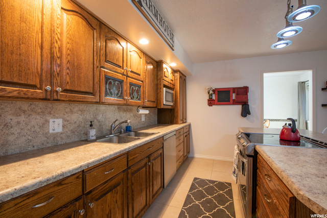 1346 Oakridge Dr, Centerville, UT 84014 — photo 10
