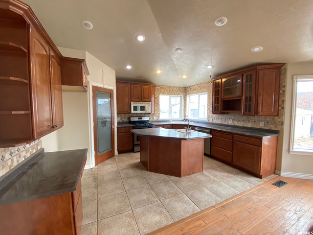 350 N 154 E, Aurora, UT 84620 — photo 10
