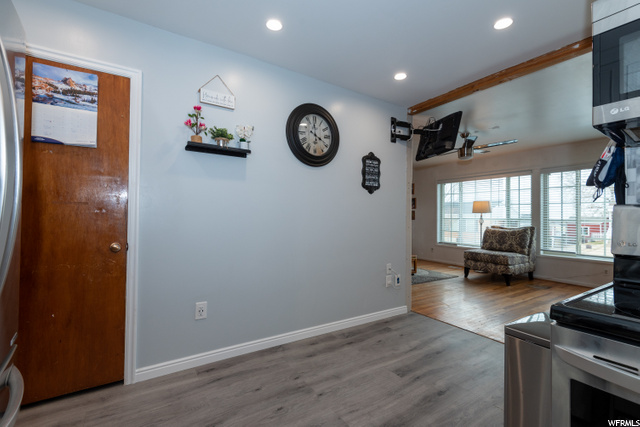 323 E 4575 S, Washington Terrace, UT 84405 — photo 10