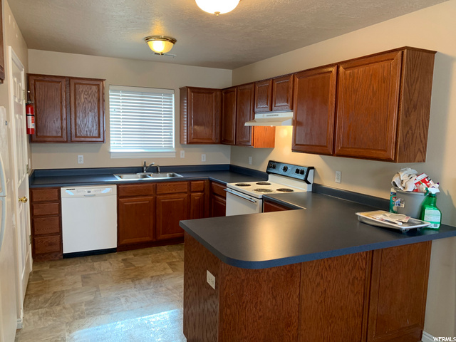 57 N 5th St E, Tooele, UT 84074 — photo 2