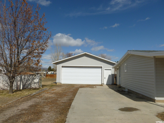 405 E 100 S, Mt Pleasant, UT 84647 — photo 3
