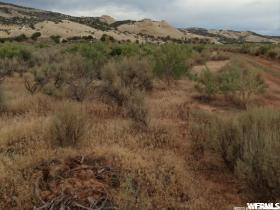 6830 N 250 E, Vernal, UT 84078 — photo 2