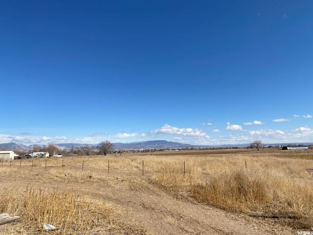 3575 S 1500 E, Vernal, UT 84078 — photo 2
