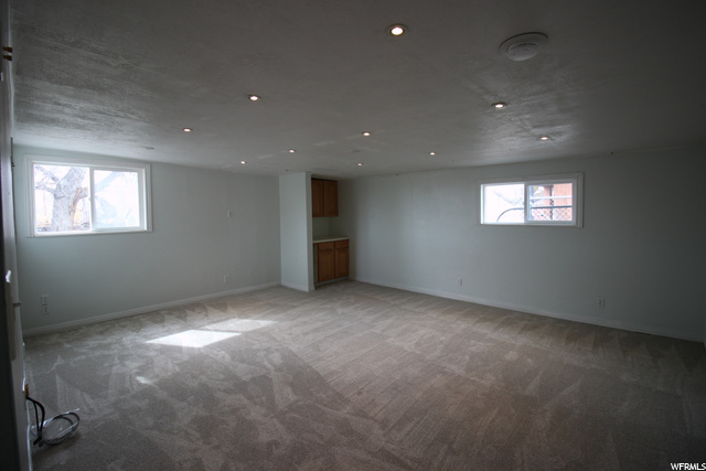 420 N Ann St, Clearfield, UT 84015 — photo 10