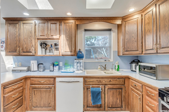 3202 E 10000 S, Sandy, UT 84092 — photo 4