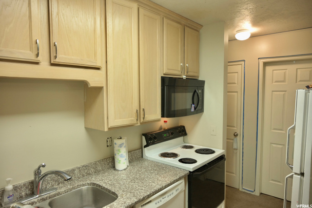 1851 S Main St, Bountiful, UT 84010 — photo 4