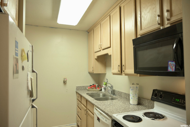 1851 S Main St, Bountiful, UT 84010 — photo 5