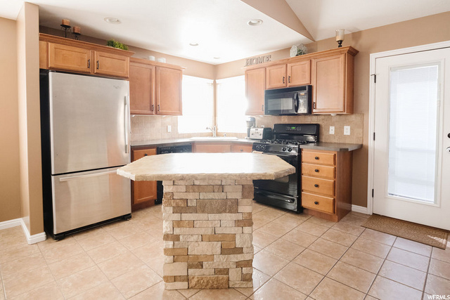 2007 N 2645 W, Clinton, UT 84015 — photo 8