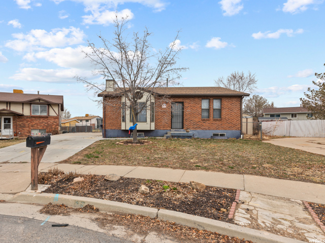 352 W 2400 S, Clearfield, UT 84015 — photo 2