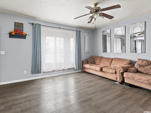 352 W 2400 S, Clearfield, UT 84015 — photo 4