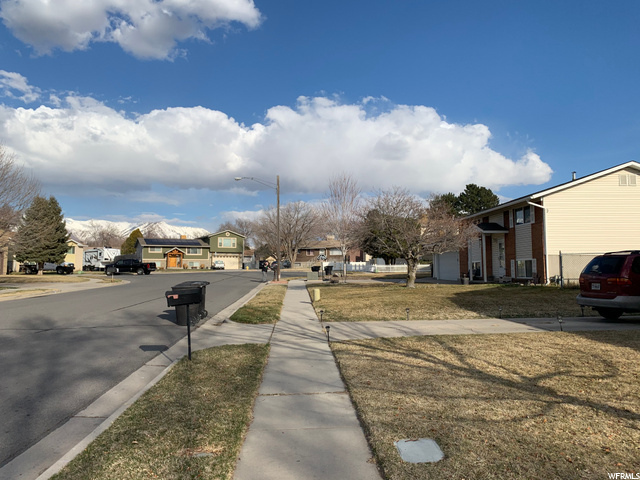 641 W 1635 N, Clinton, UT 84015 — photo 3