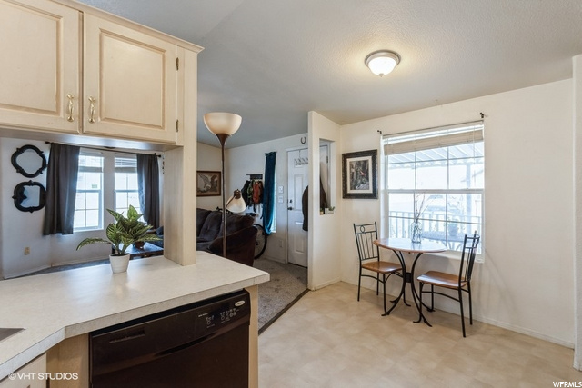 63 Sunset Dr, Layton, UT 84041 — photo 9