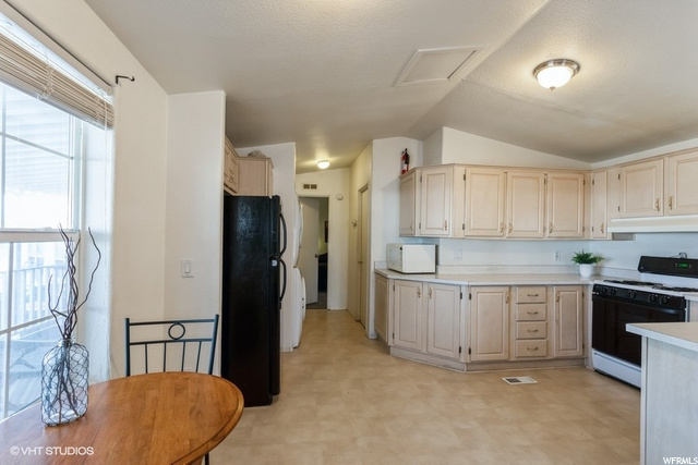 63 Sunset Dr, Layton, UT 84041 — photo 7