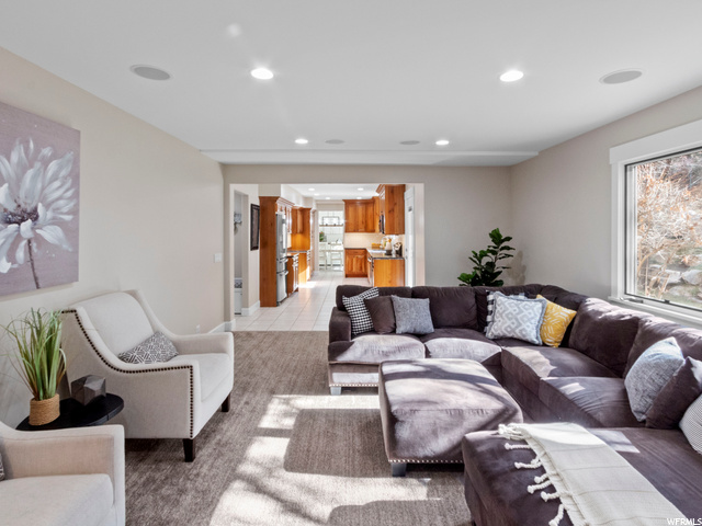 8160 S 1715 E, Sandy, UT 84093 — photo 3