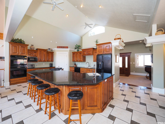 625 E Millcreek Way S, Bountiful, UT 84010 — photo 5