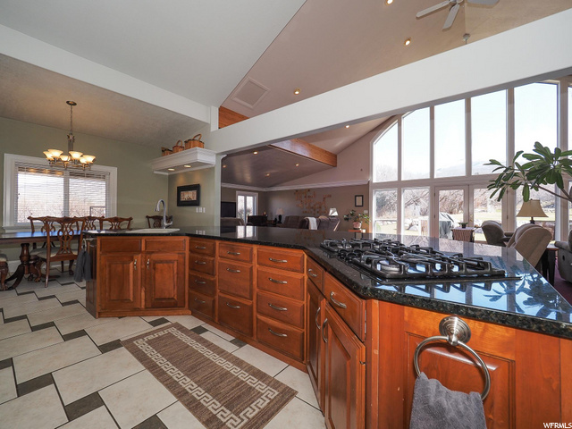 625 E Millcreek Way S, Bountiful, UT 84010 — photo 6