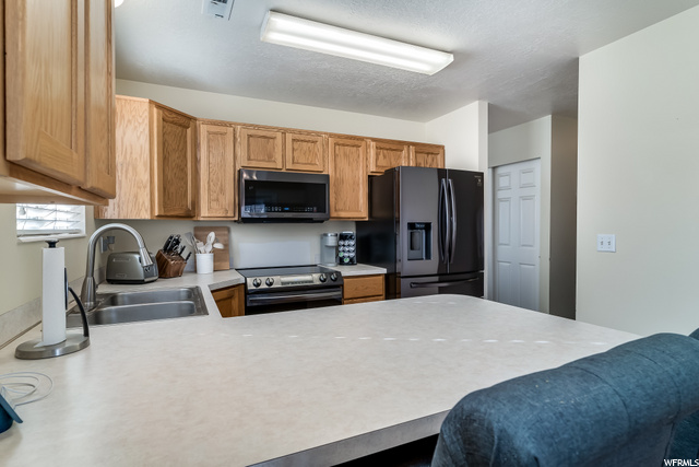 628 W 375 N, Clearfield, UT 84015 — photo 10