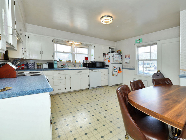 586 E Center St, Orem, UT 84097 — photo 8