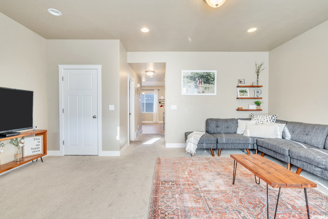439 E 2170 N, Logan, UT 84341 — photo 4
