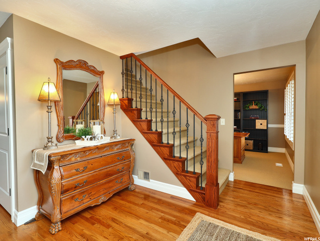 2250 E Debeers Dr, Sandy, UT 84093 — photo 9