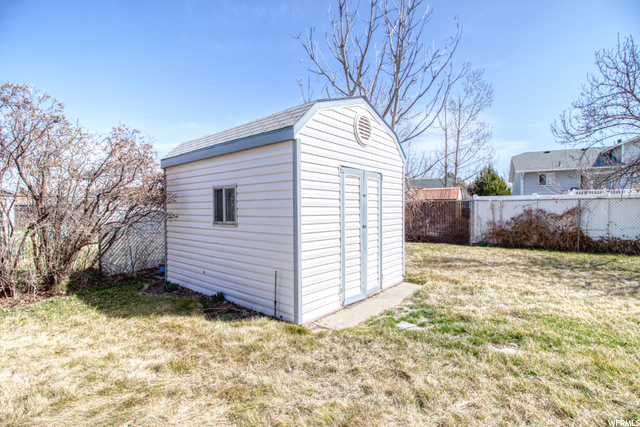 4886 S 3925 W, Roy, UT 84067 — photo 9