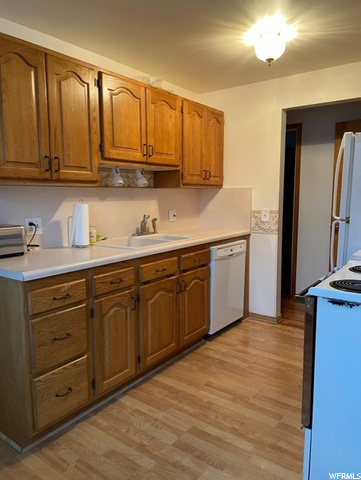 397 E 8260 S, Sandy, UT 84070 — photo 3