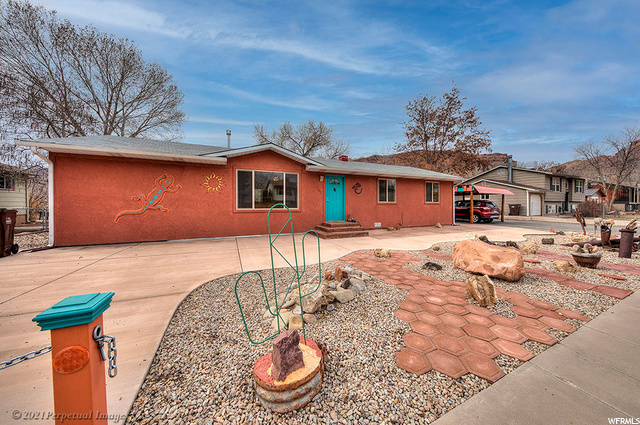 565 W Bartlett St, Moab, UT 84532 — photo 8