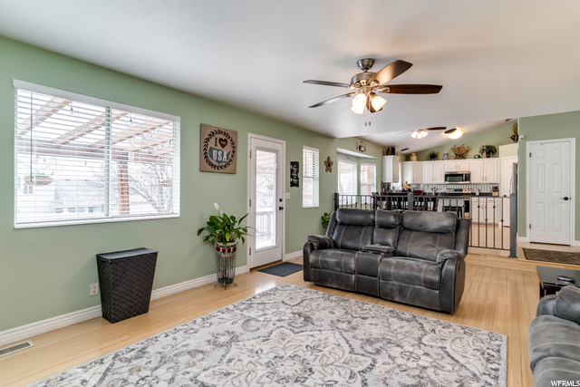 1084 E 1525 N, Layton, UT 84040 — photo 9