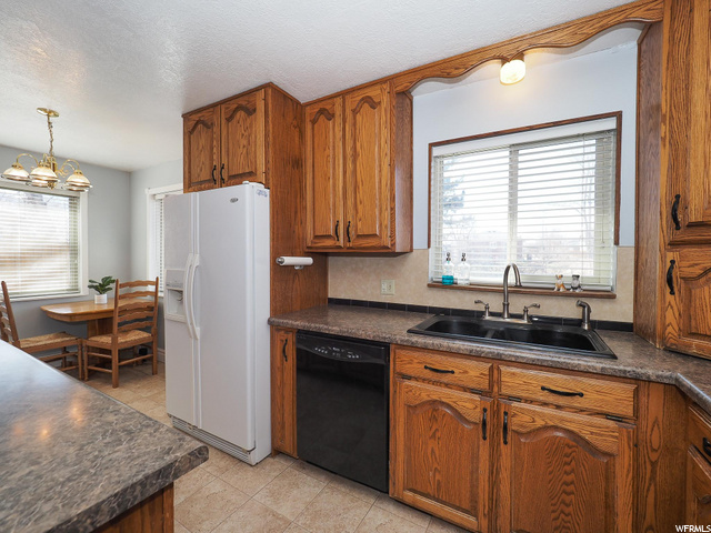 79 W 800 N, Bountiful, UT 84010 — photo 9