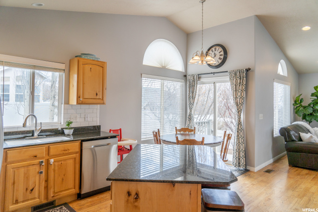 1502 E Lakecrest Rd, Bountiful, UT 84010 — photo 9