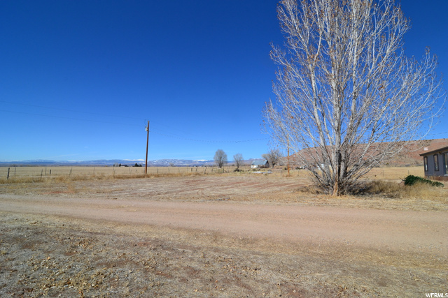 7312 N 10700 E, Lapoint, UT 84039 — photo 4