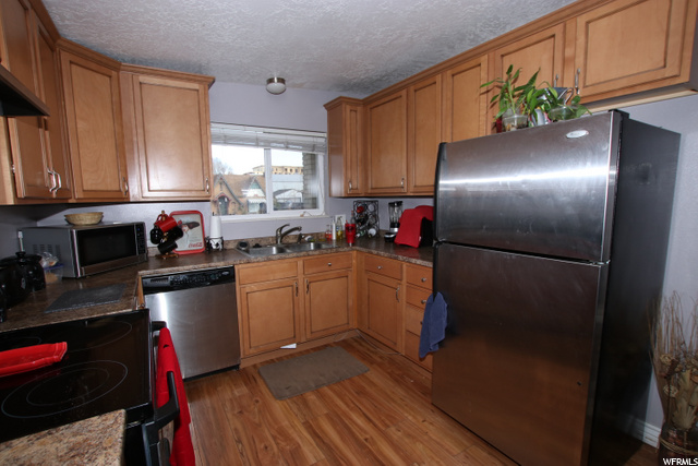 west kitchen