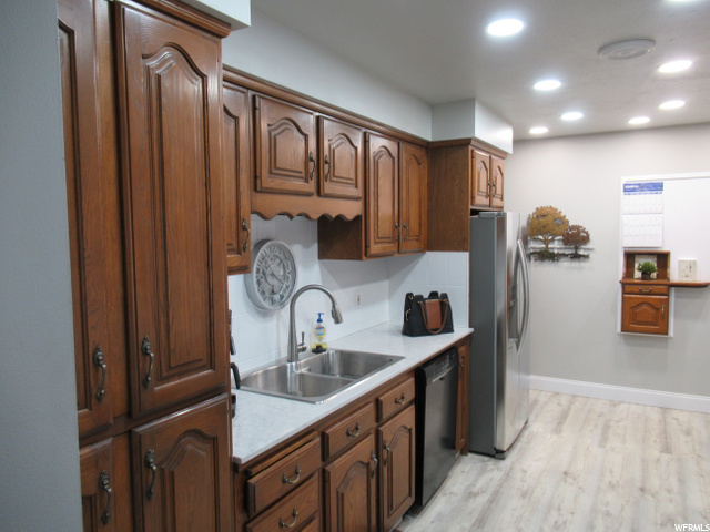 320 S 400 E, Centerville, UT 84014 — photo 5