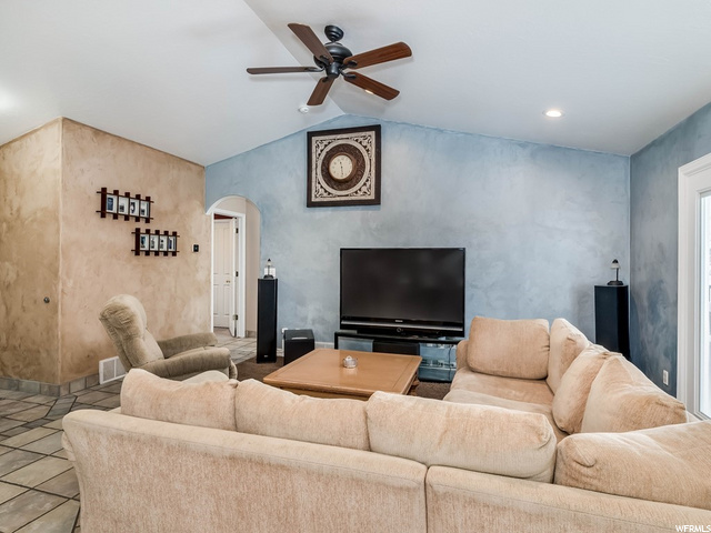 1429 N 1000 W, Clinton, UT 84015 — photo 4