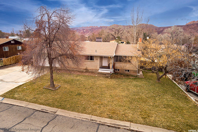 421 Marcus Ct, Moab, UT 84532 — photo 2