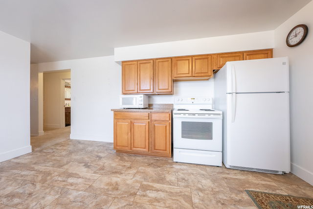 175 W 100 S, Hyrum, UT 84319 — photo 9