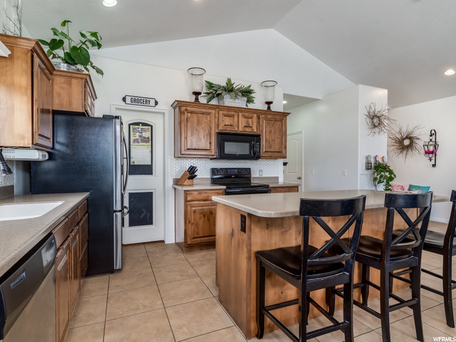 1362 W 2340 N, Clinton, UT 84015 — photo 6
