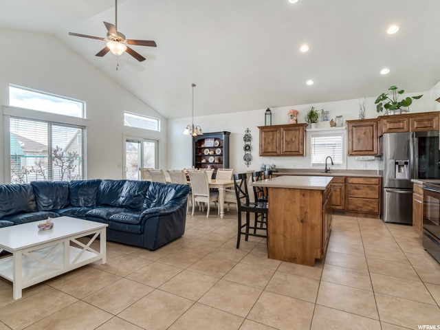 1362 W 2340 N, Clinton, UT 84015 — photo 3