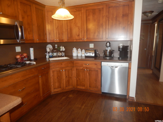 555 E 400 S, Price, UT 84501 — photo 5